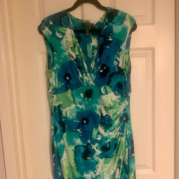 LRL Gorgeous Blue/Green Floral Dress. - Picture 9 of 11